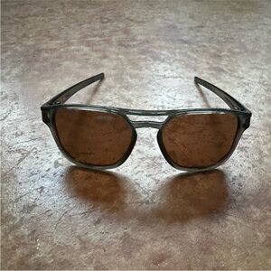 Oakley Latch Beta Sunglasses - Grey frame